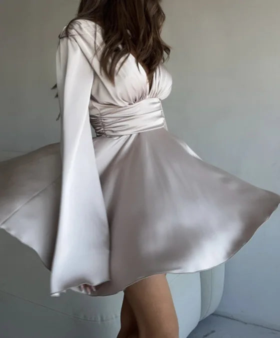 Darla™ | Rochie satinată cu mâneci largi