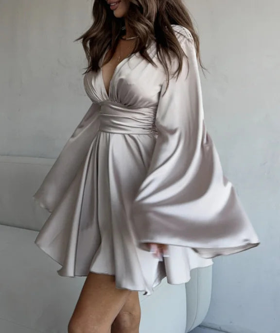 Darla™ | Rochie satinată cu mâneci largi