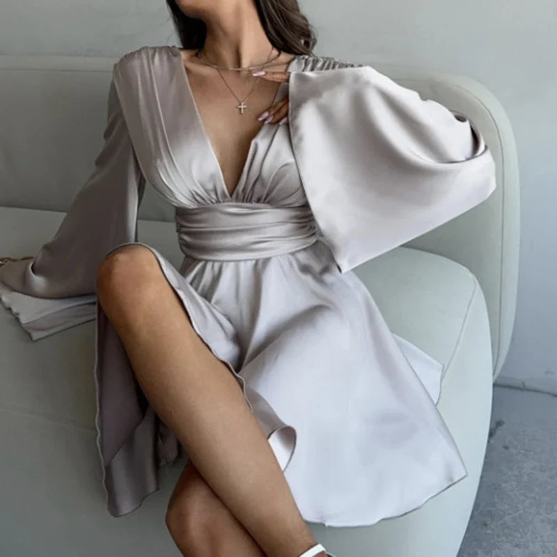 Darla™ | Rochie satinată cu mâneci largi