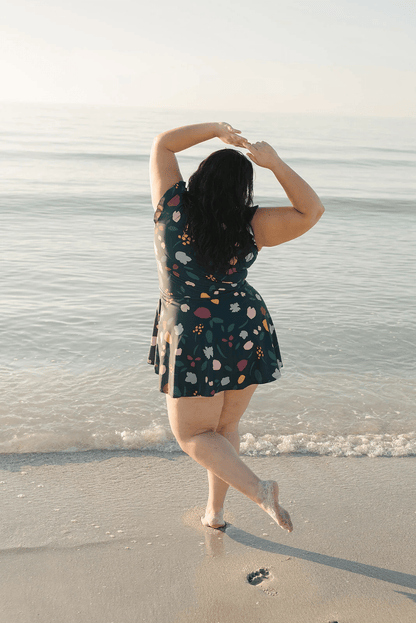 Adelina™ – Costum de baie cu volănașe și susținere pentru bust