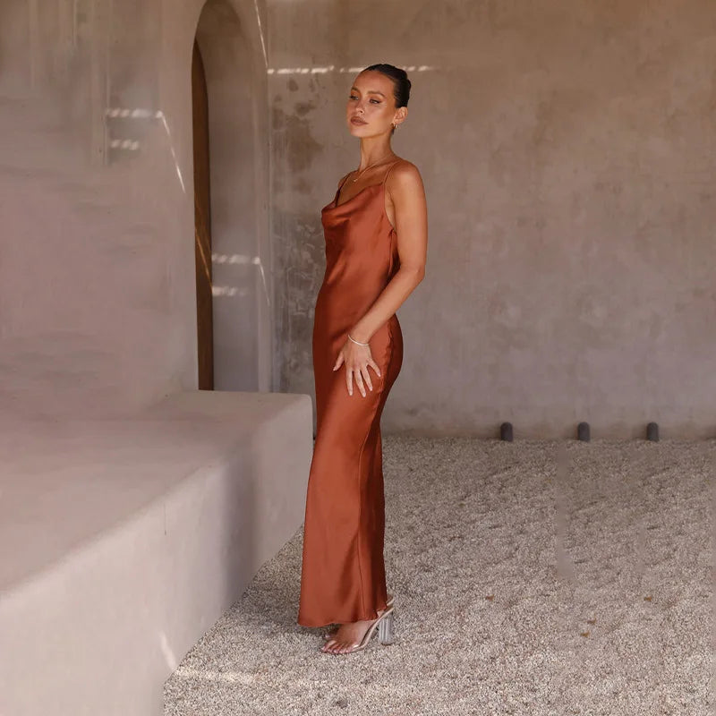 Daira™ | Rochie Lungă din Satin