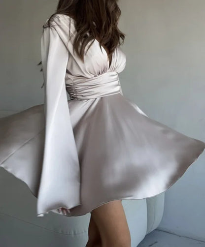 Darla™ | Rochie satinată cu mâneci largi